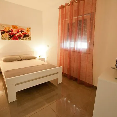2 Apartament *